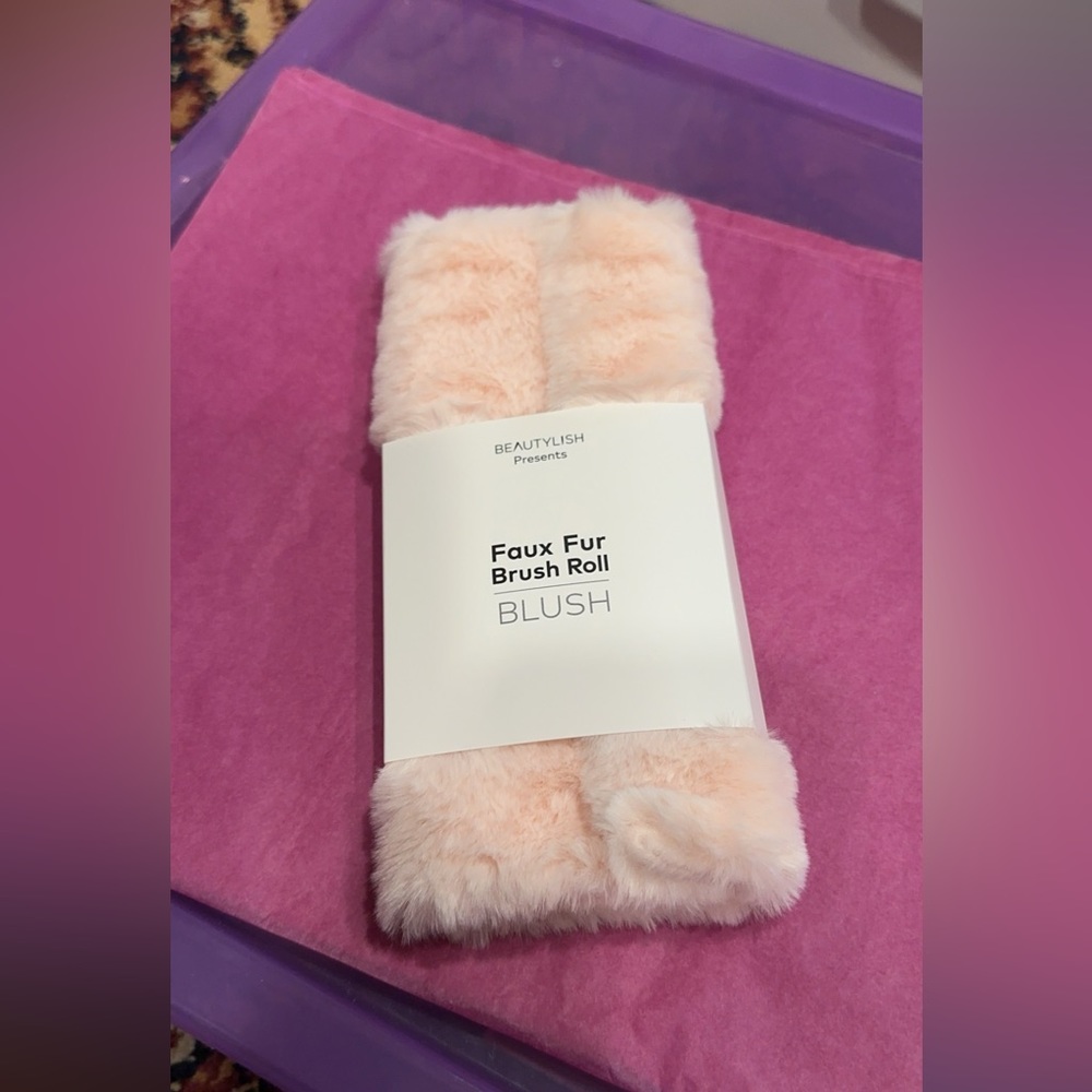 Beautylish faux fur brush bag